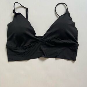 Urban Outfitters Out from Under Triangle Bralette Size Medium in Black